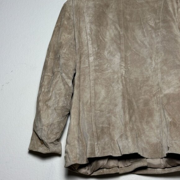 Elegant Beige Suede Blazer - Picture 14 of 14